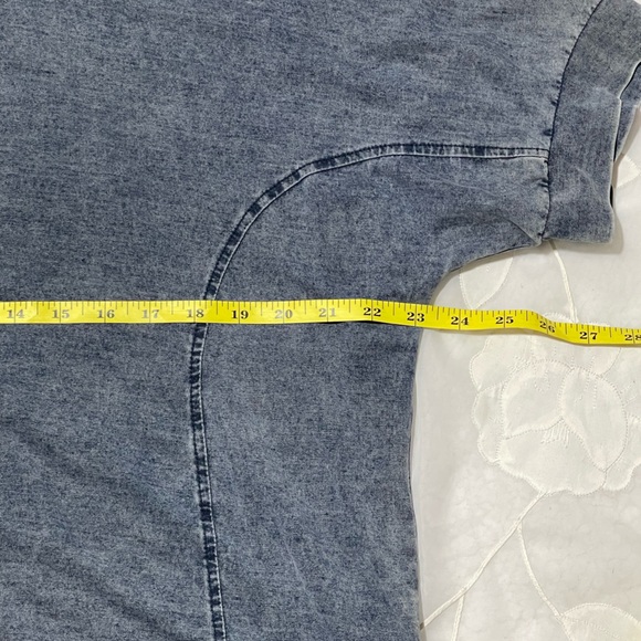 Jane and Delancey Distressed Blue Short Sleeve Top - Picture 7 of 10
